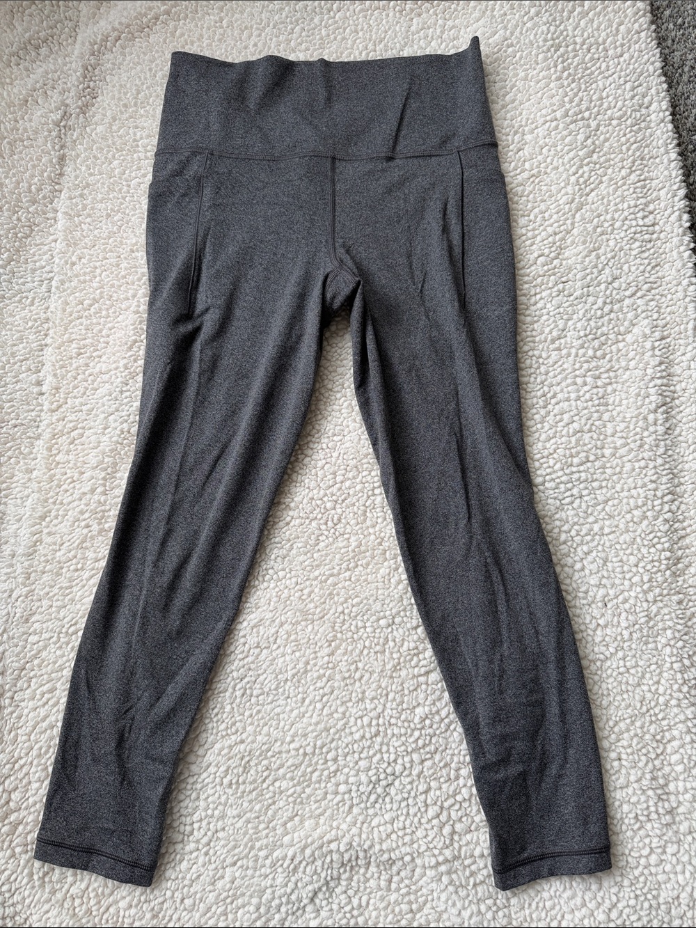 Athleta Salutation 7/8 Legging Size M Heathered Grey